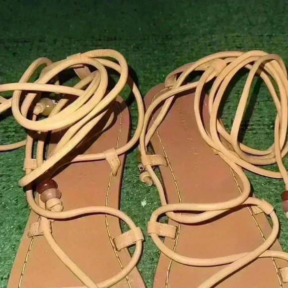 Loeffler Randall - Picture 2 of 5